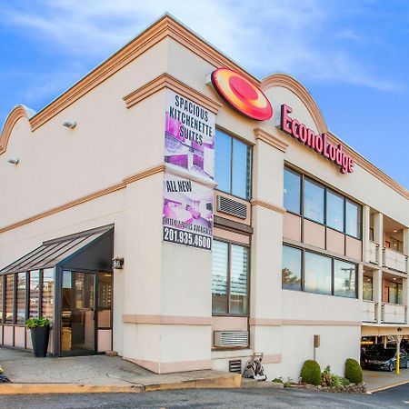 Hotel Super 8 By Wyndham Meadowlands Carlstadt Exterior foto