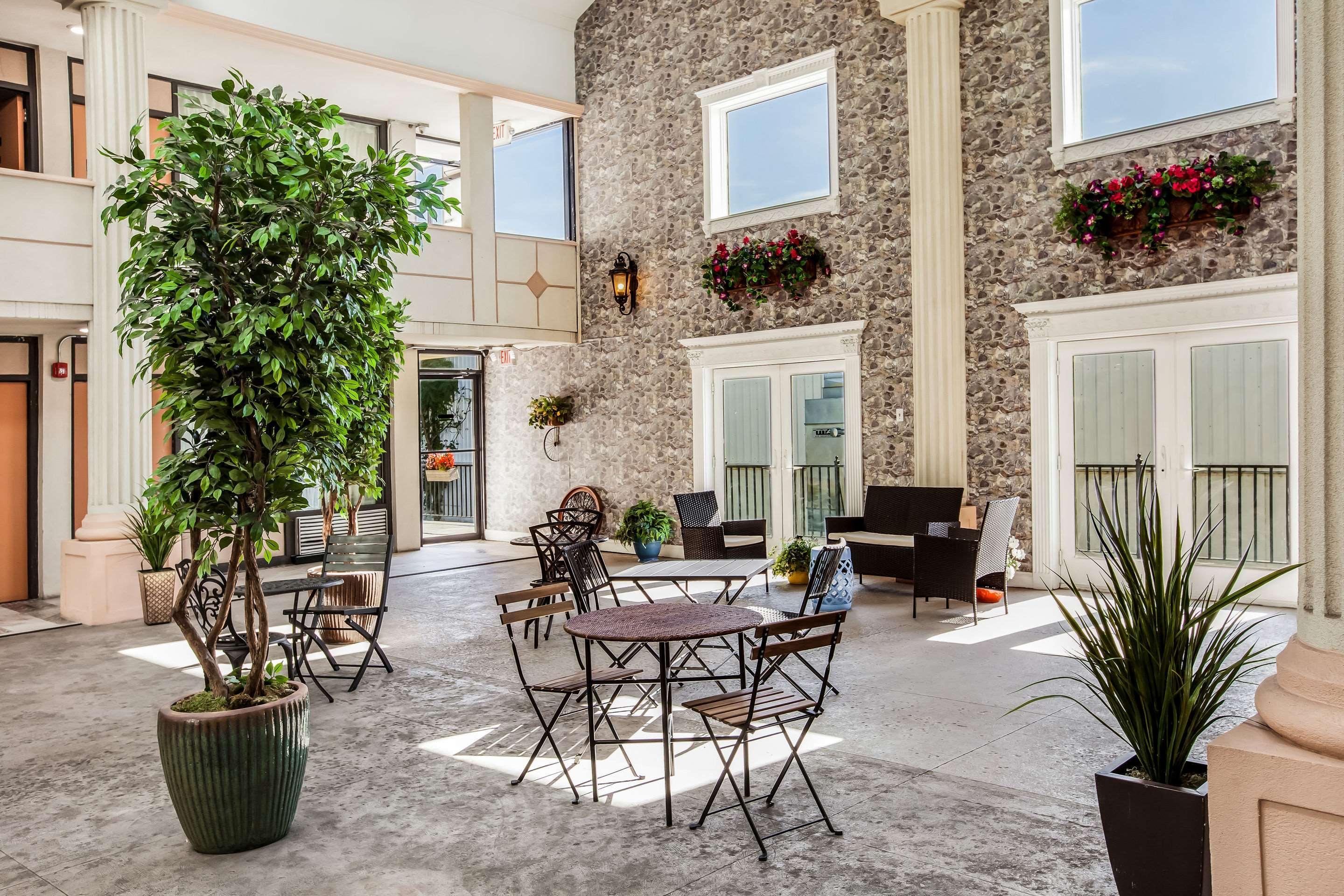 Hotel Super 8 By Wyndham Meadowlands Carlstadt Exterior foto